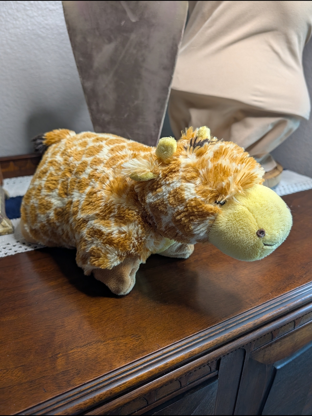 2010 Pillow Pet Plush Jolly Giraffe Stuffed Animal - Soft Yellow & Brown